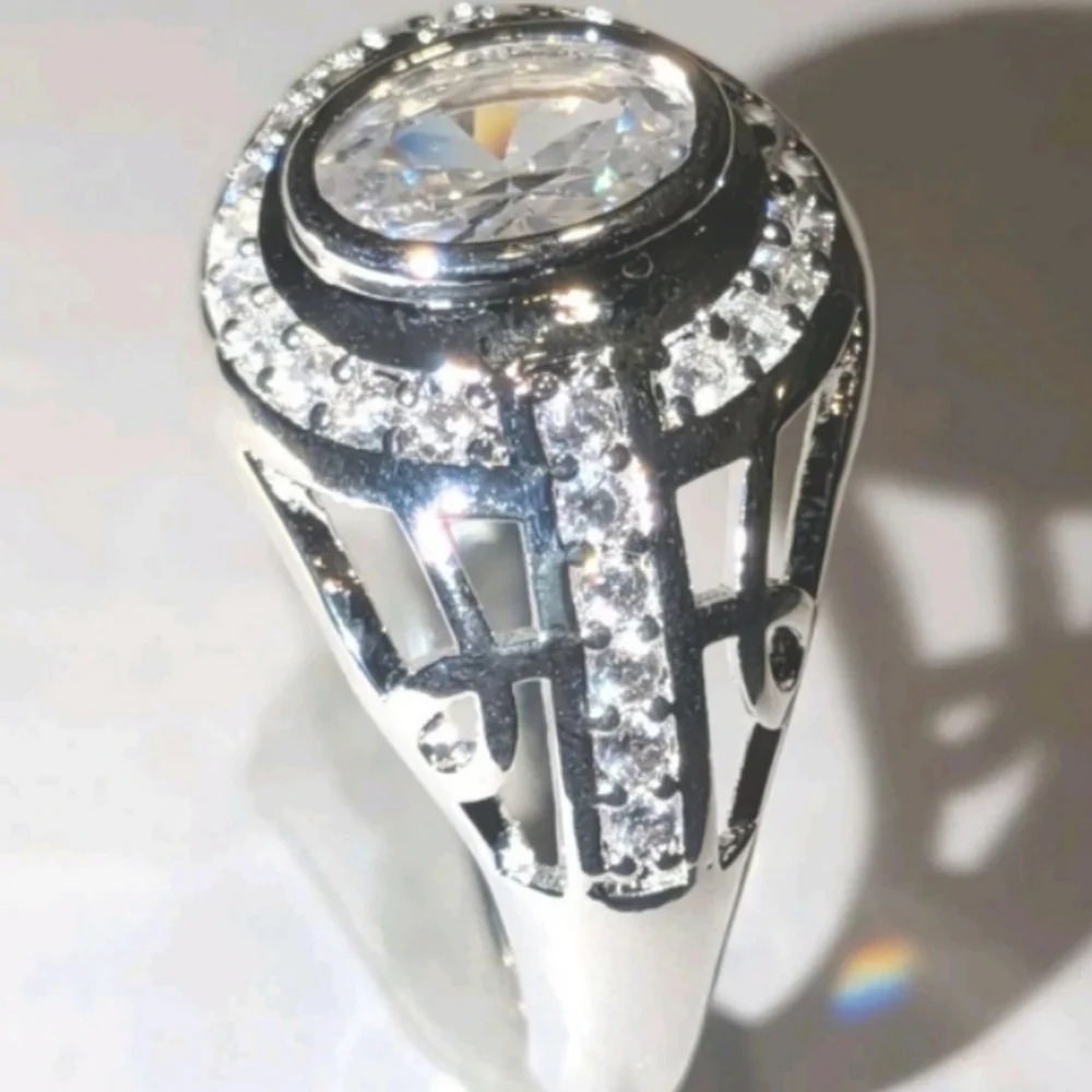 High Quality Sophistication Mens 925 Silver Ring Halo Centerpiece Sz9